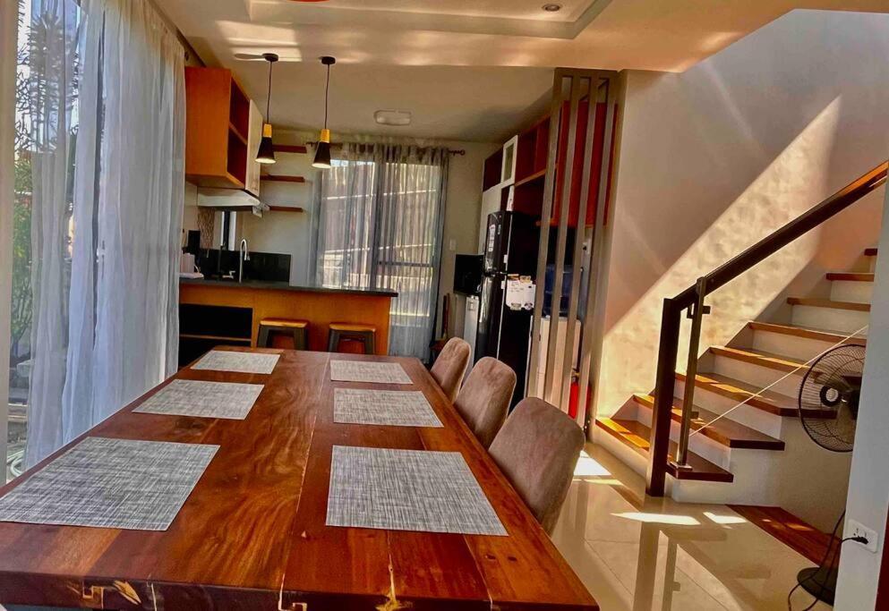 Overlooking Staycation At Sandari Batulao Tagaytay City Exterior foto